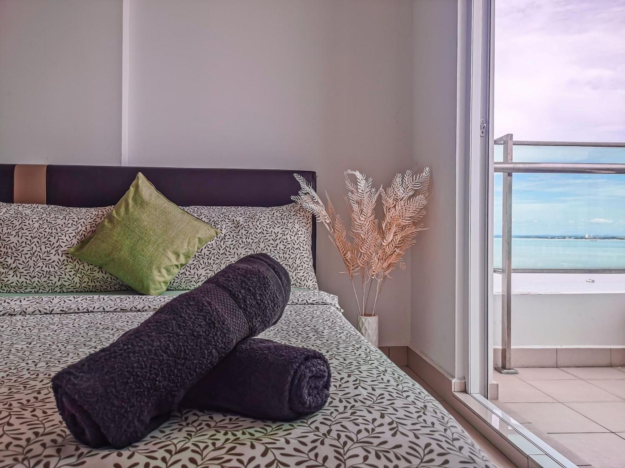 Family Suites At Mansion One By Maj George Town Exteriér fotografie